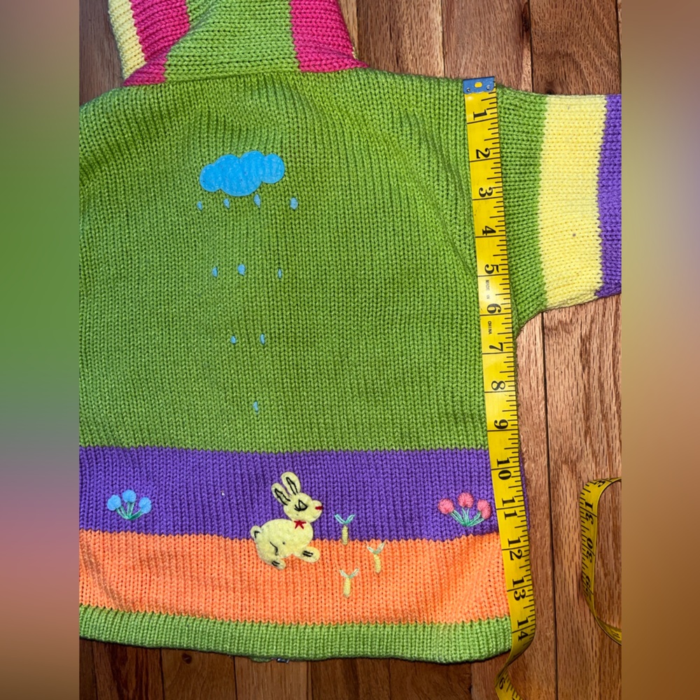Peruvian kids Hooded Sweater with embroidered details Sz 4 llama - Picture 5 of 6